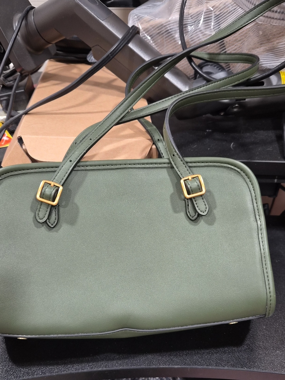 Classic Olive Green Women's Shoulder Bag with Gold Hardware